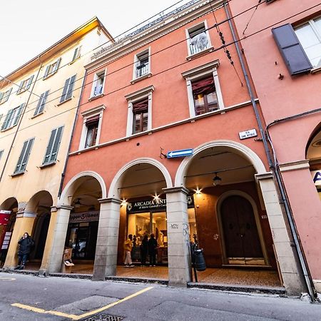 Morgana Sotto Le Torri Centro Storico Apartment โบโลญญา ภายนอก รูปภาพ