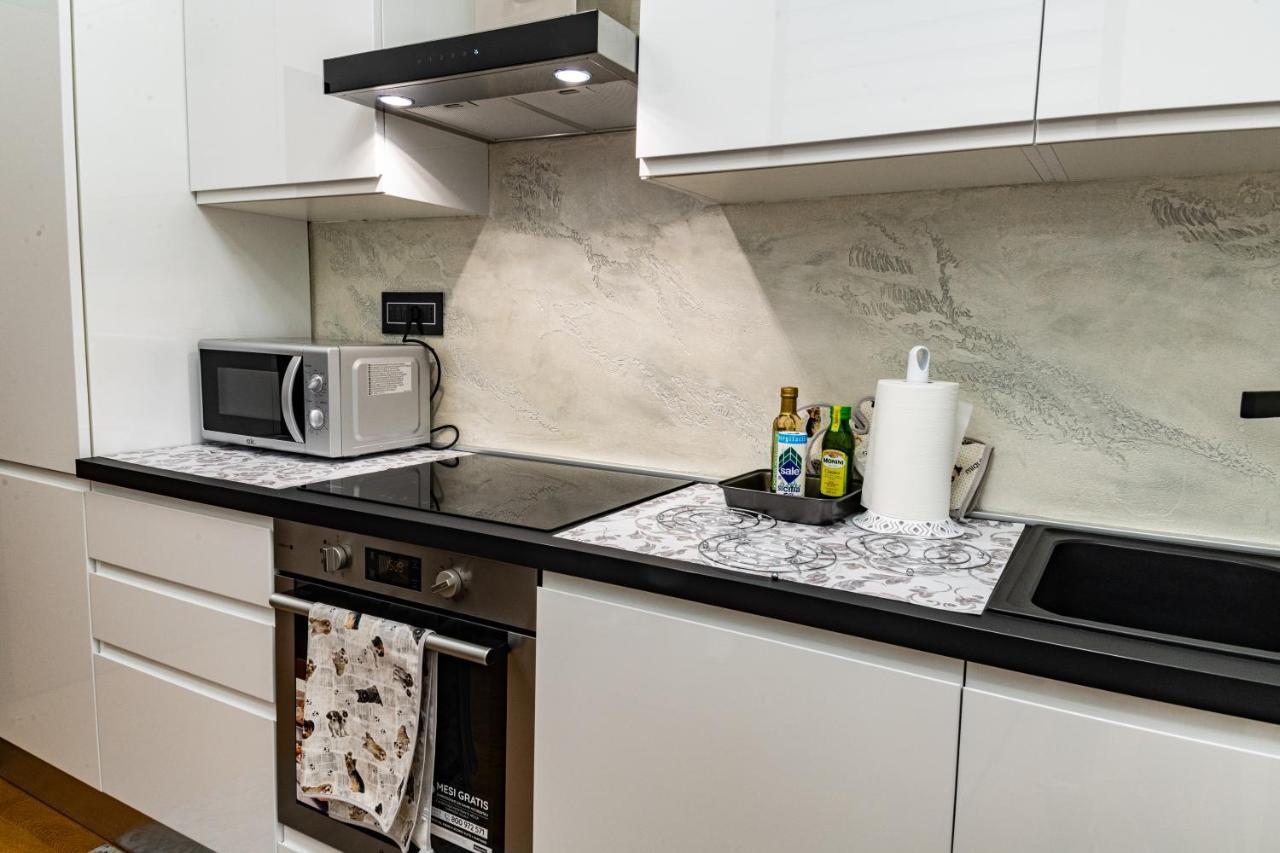 Morgana Sotto Le Torri Centro Storico Apartment โบโลญญา ภายนอก รูปภาพ