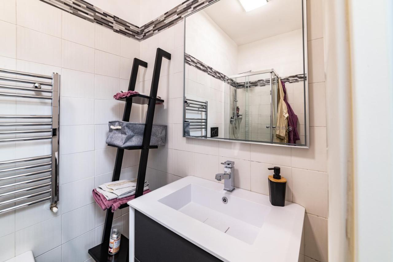 Morgana Sotto Le Torri Centro Storico Apartment โบโลญญา ภายนอก รูปภาพ